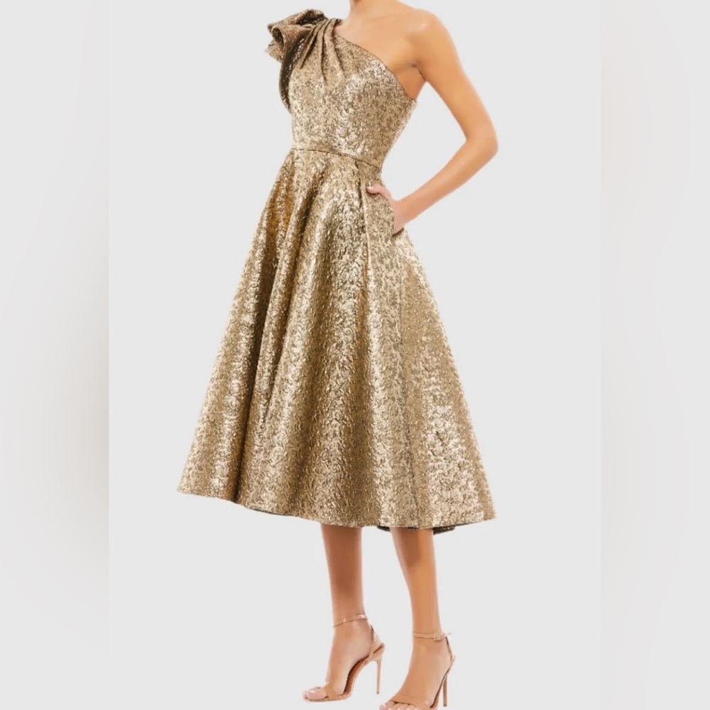 Mac Duggal One-Shoulder Gold Sequin Tea-Length Dress